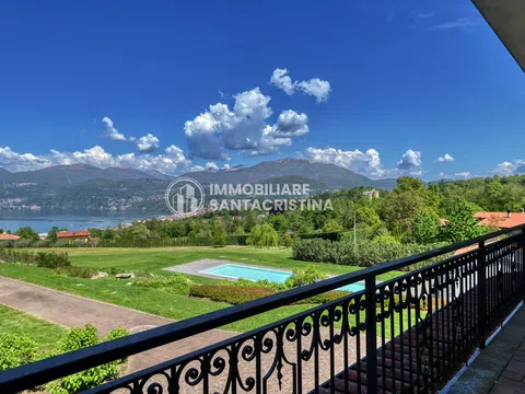 Villa con piscina sul Lago Maggiore